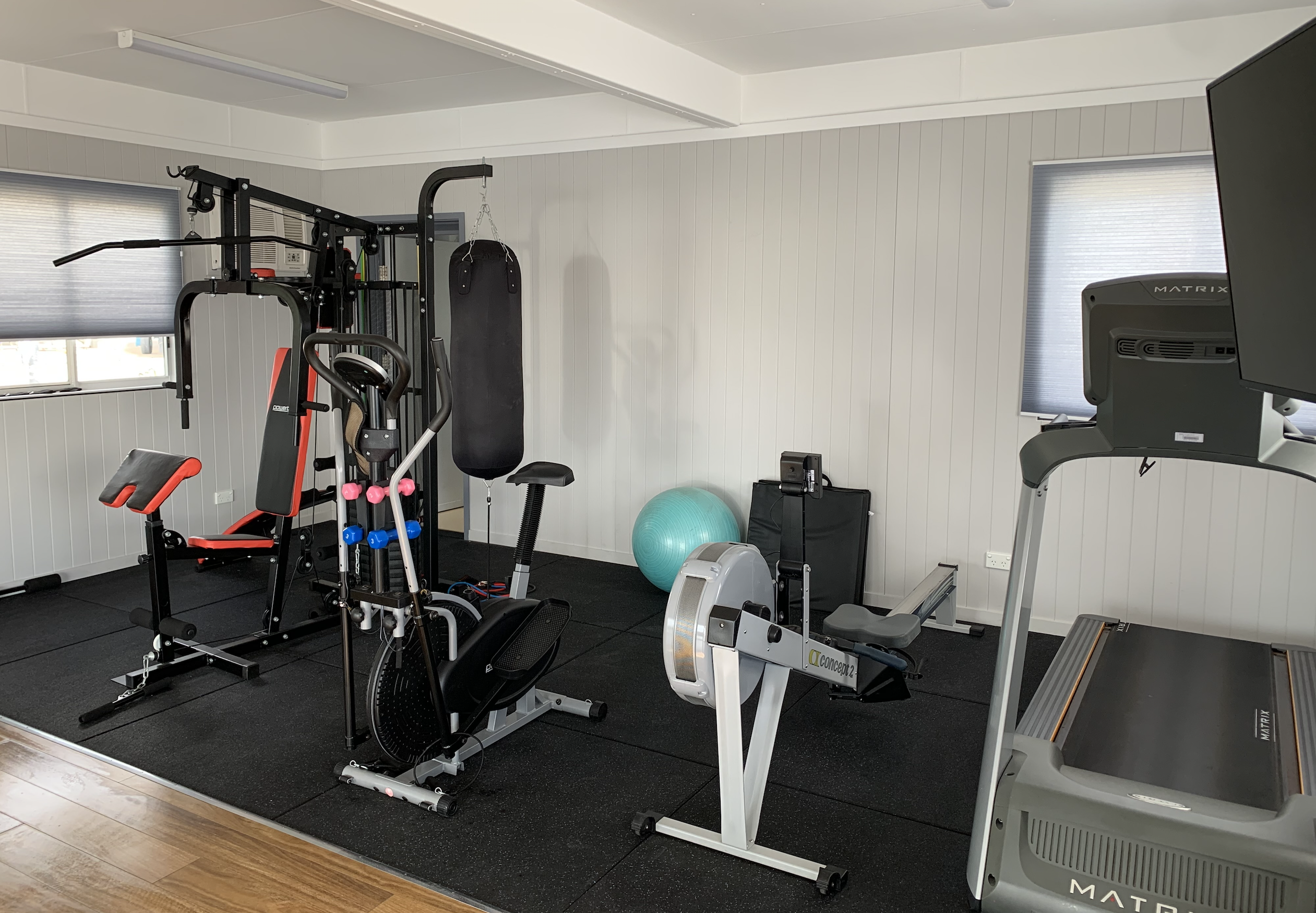 Air-Conditioned Crew Zone with gym facilities, kitchen and lounge